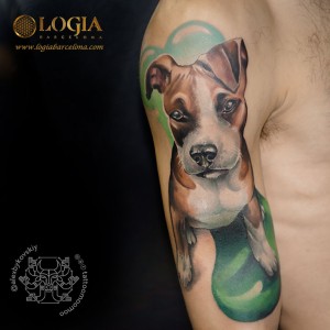 Tatuajes-hombro-perrito-logia-barcelona-Alex (1)           